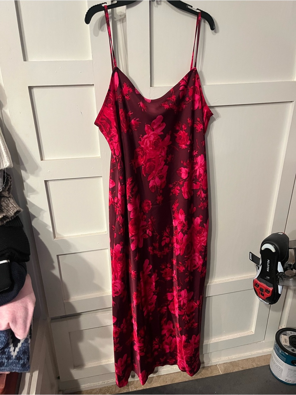 🌹 NWT GAP Red and Hot Pink Floral Satin Maxi Slip Dress